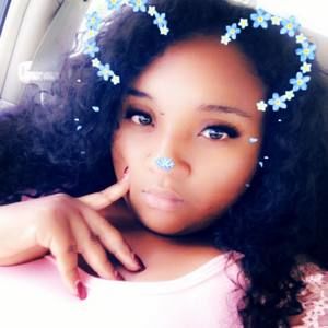 Meet your Posher, Carolina